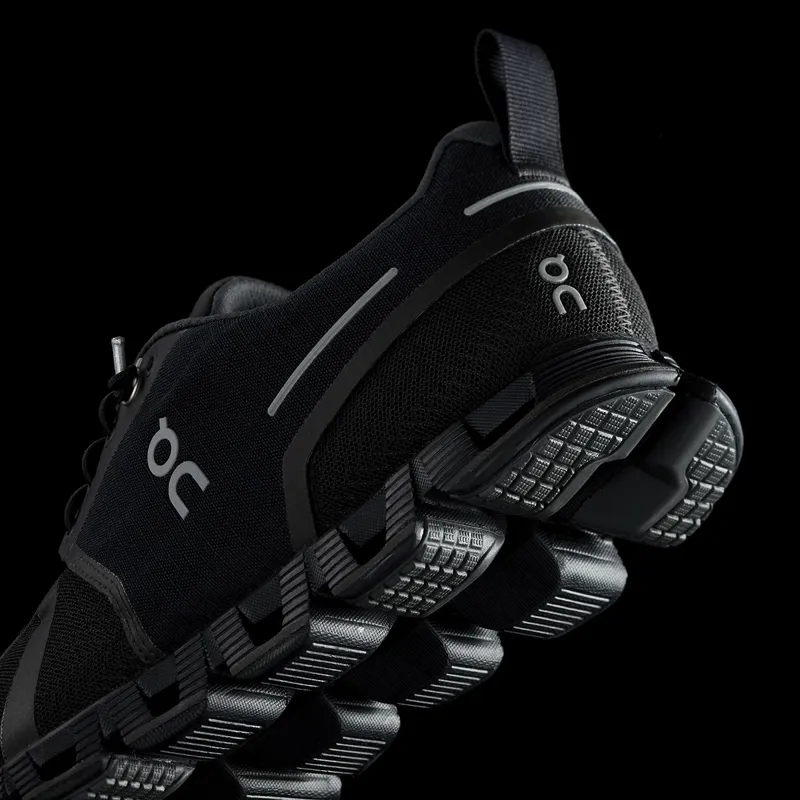 ON Womens Cloud Waterproof Shoe - Black-Lunar-10